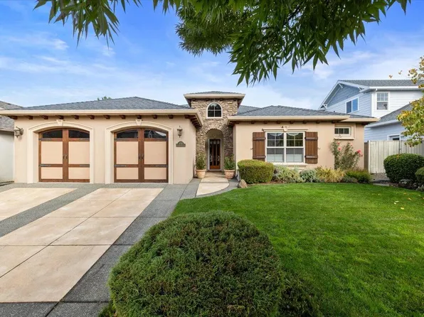 3757 Sherwood Park Dr, Medford, OR 97504