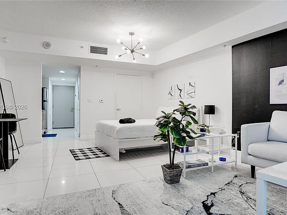 2nd image of 1750 N Bayshore Dr APT 2507