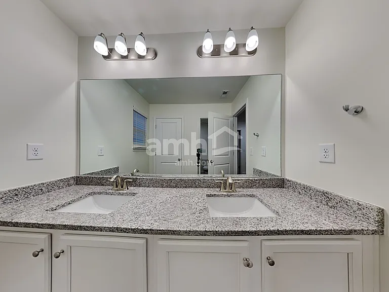 5180 Hudson Valley Dr — Photo 19