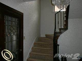 5th image of 261 Ottawa Dr