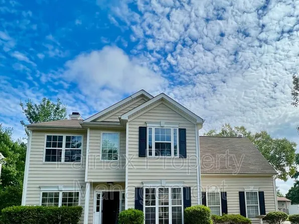 201 Ridge Lake Dr, Apex, NC 27539