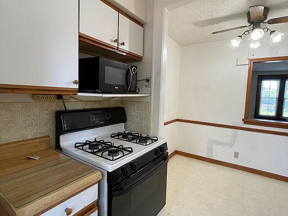 2nd image of 1020 Kenmore Ave