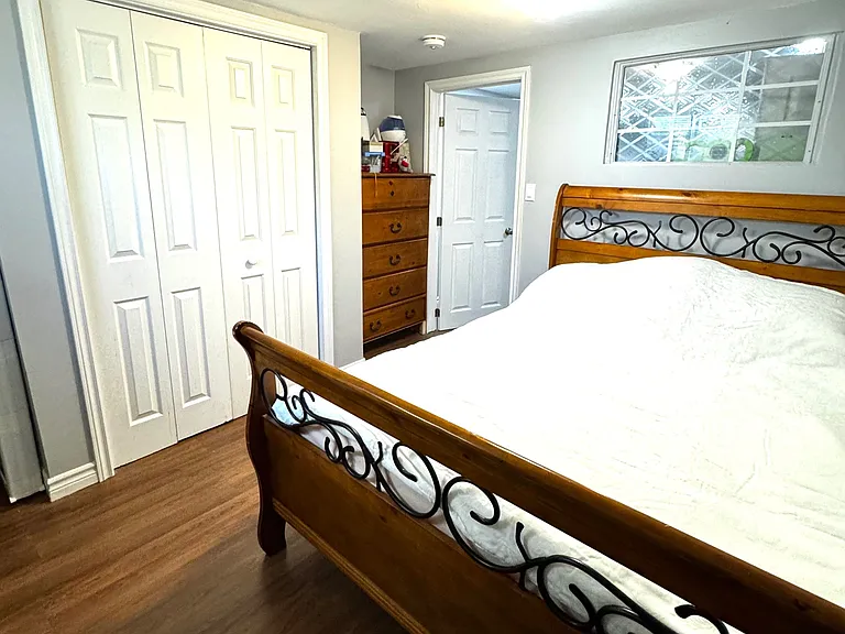 237 Homestead Cres #BASEMENT — Photo 11