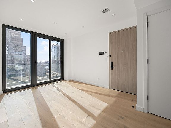 2nd image of 42-62 Hunter St #Pha