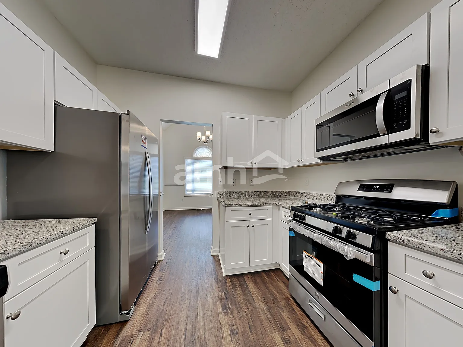 4 bed, 2.5 bath, 1807 sqft, $2,245 — Photo 3