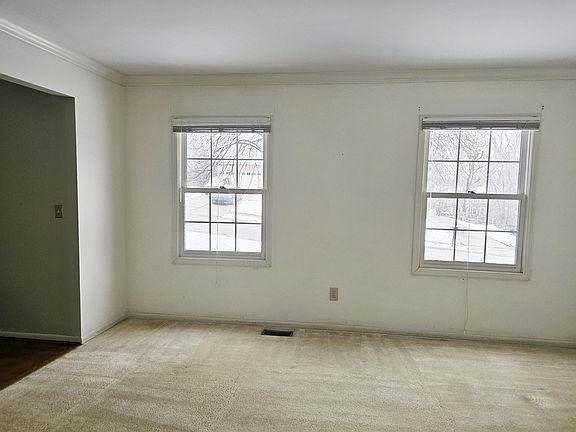 3rd image of 6851 Glen Arbor Dr