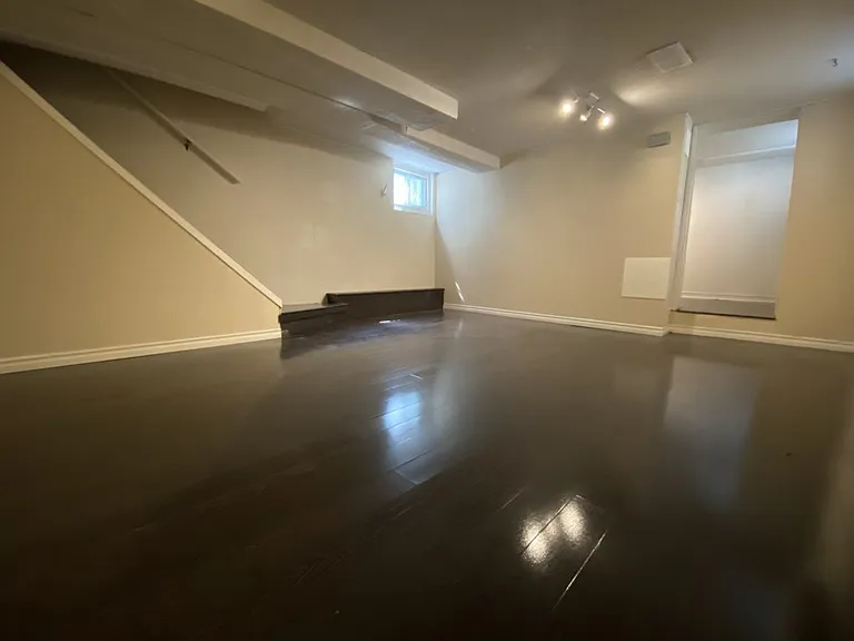 76 Eastwood Rd #X — Photo 3