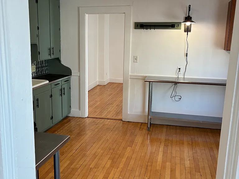 170 Pine St #5 — Photo 15