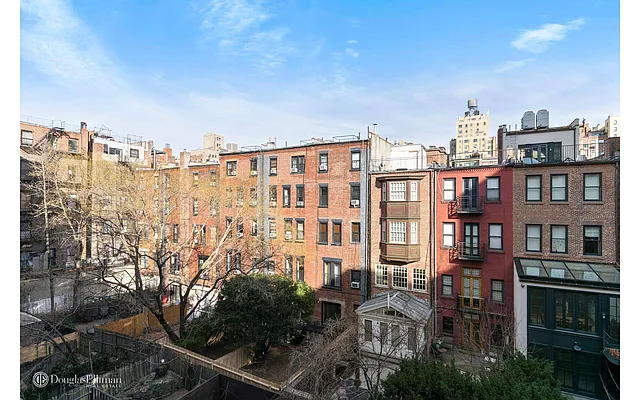 Sold by Douglas Elliman | media 15