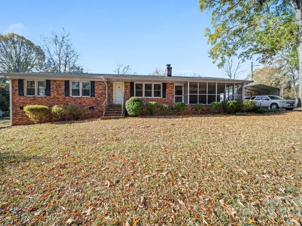 678 Wildwood Dr, Rock Hill, SC 29730