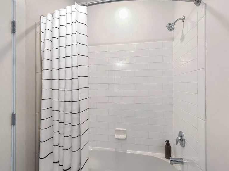 Avanti Luxury Apartments — Photo 52