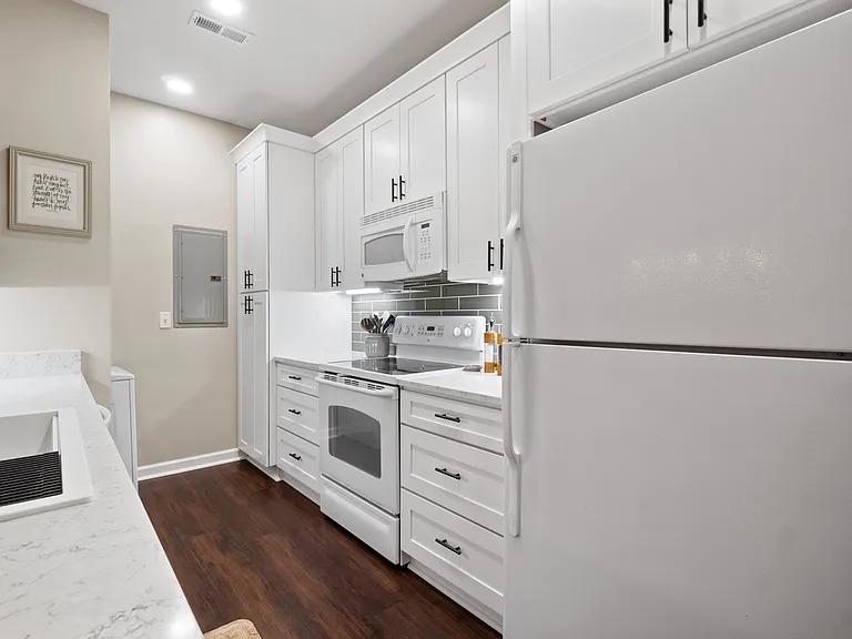 5276 Elston Ln — Photo 6