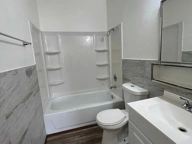 6942 Appleton Dr — Photo 2