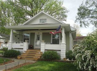 807 7th St, Lincoln, IL 62656