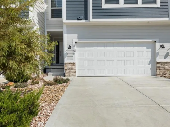 2106 SW Holdbrooks Dr, Lees Summit, MO 64082