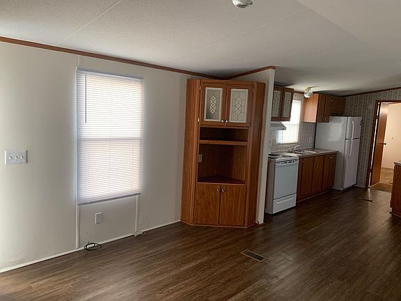 4th image of 228 Sunshine Dr #Suns0228