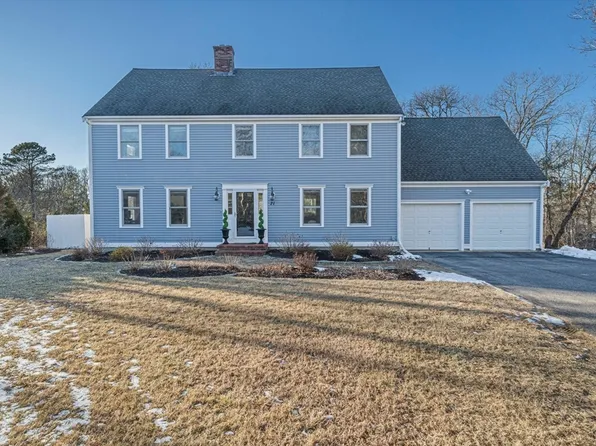 71 Streeter Hill Rd, North Falmouth, MA 02556