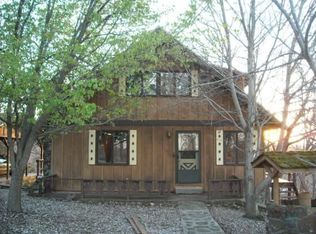 303 Ridge Rd, Eureka Springs, AR 72631