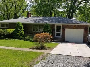 410 Saint Joseph Dr, North Tonawanda, NY 14120