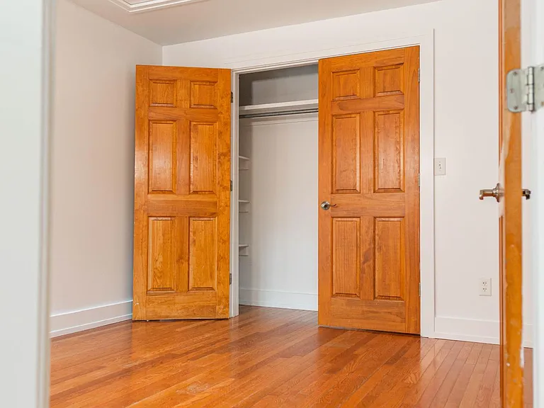 107 1st St S #201 — Photo 8
