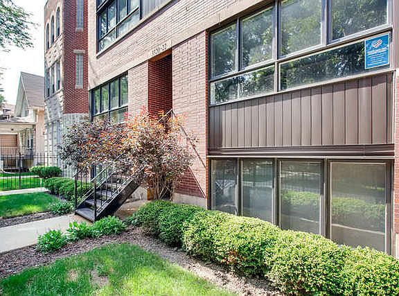 2nd image of 3320 W Eastwood Ave #1