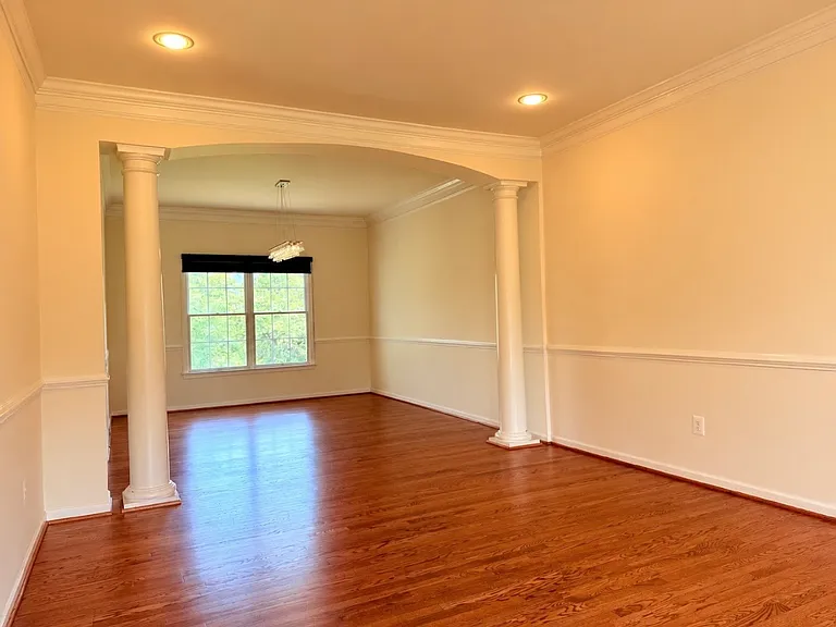 43520 Lucketts Bridge Cir — Photo 4