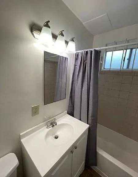 1607 N Harvard Blvd #1 — Photo 8