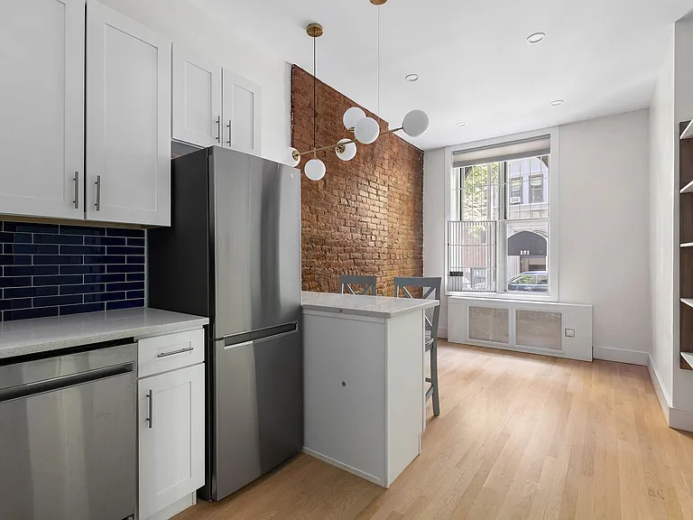 152 E 83rd St #1D — Photo 6