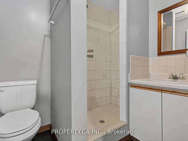 194 Merritt Ave — Photo 30