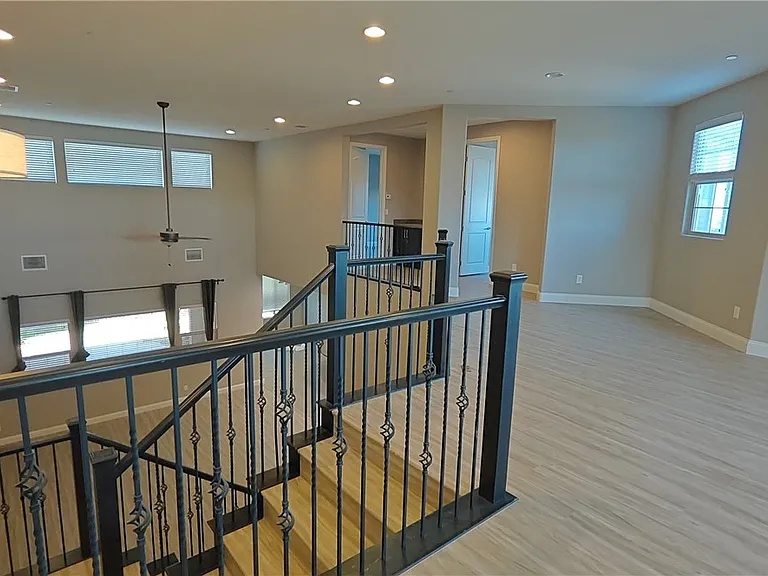2868 Josephine Dr — Photo 43