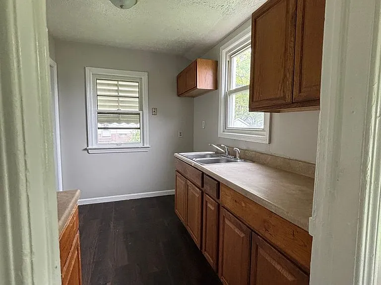 9334 McCracken Blvd — Photo 11