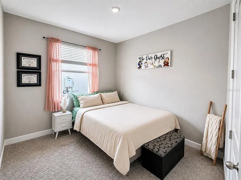 128 Arlington Square Ct — Photo 14