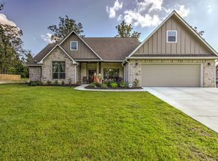 295 Box Car Rd, Lufkin, TX 75904