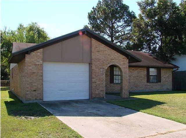 1st image of 301 Strasbourg Dr