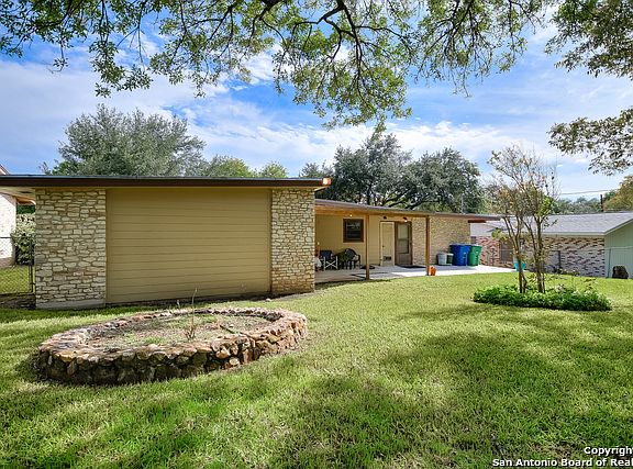 4th image of 243 Montfort Dr