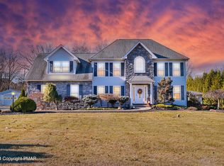 2131 Pohopoco Dr N, Kunkletown, PA 18058