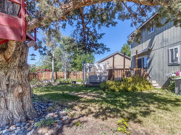 2765 NE Faith Dr — Photo 24