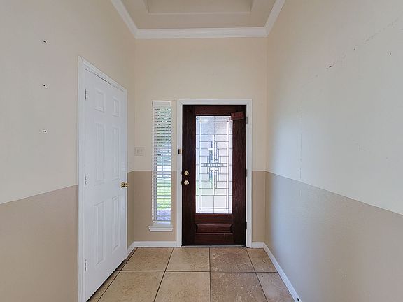 2nd image of 13935 Charterhouse Way