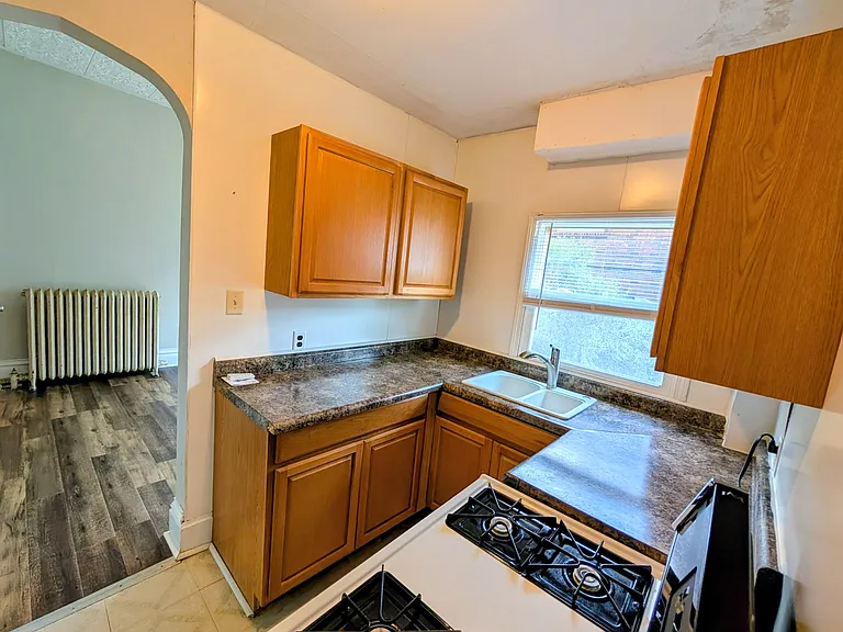 506 High Ave E #2 — Photo 4