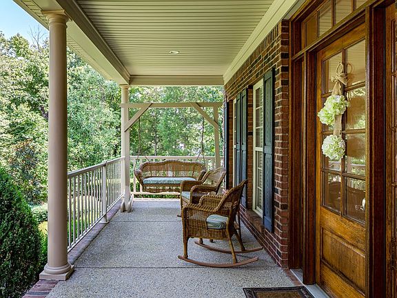5th image of 1022 Whitewood Bend Dr