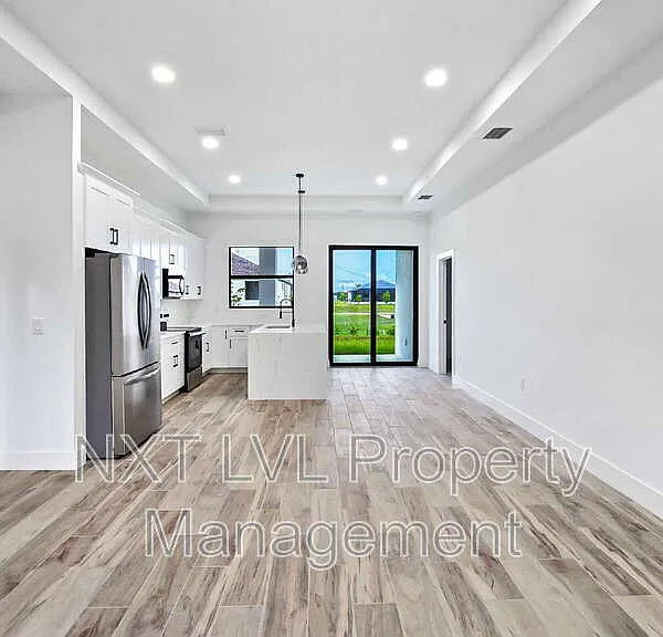 4113 Kismet Pkwy W — Photo 7