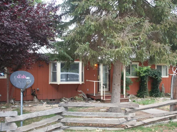 431 College St, Etna, CA 96027