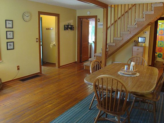 Huge window gives lots of light!