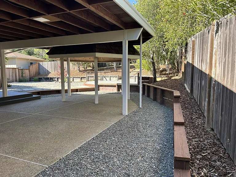 85 Jackson Dr — Photo 40