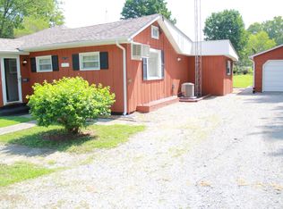 310 N Mulberry St, West Frankfort, IL 62896