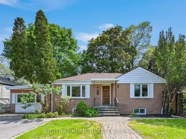 55 Verwood Ave, Toronto, ON M3H 2K8