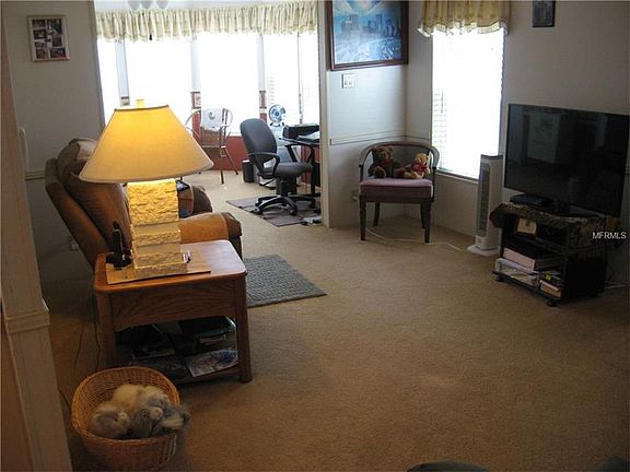 4th image of 3826 N Citrus Cir #700