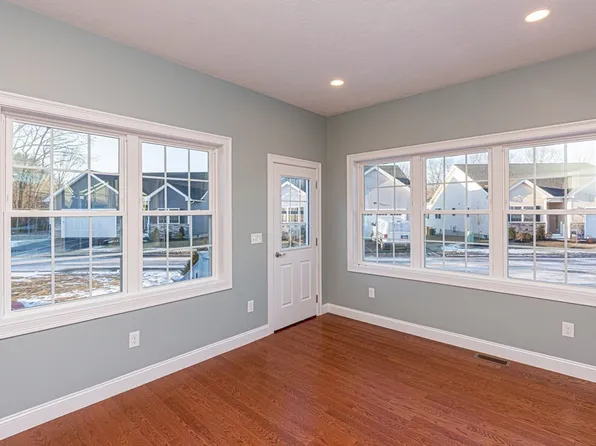 3 Country Club Blvd #14, Dudley, MA 01571