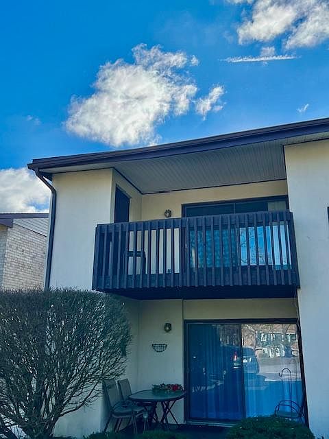 2nd Floor balcony (living room)