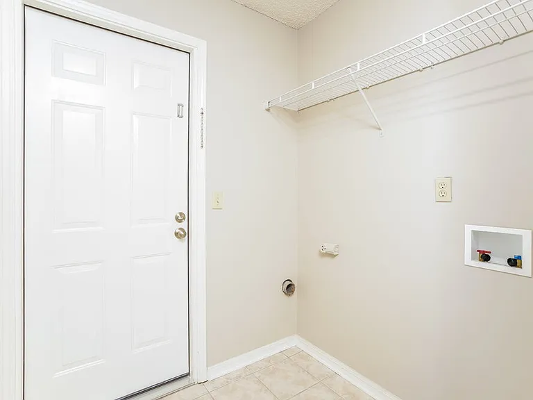 2677 Aberdeen Ct — Photo 12